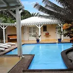 Villa de 3 chambres avec piscine privee jardin clos et wifi a Saint Francois